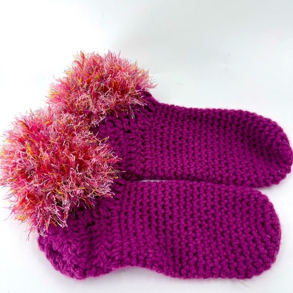 Unbranded Hand Knitted Socks with Pom - Picture 6 of 6